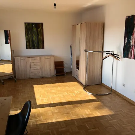 Gruppe, Familien Und Messehaus Dom wakacyjny *